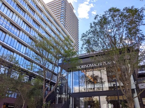 ショッピングセンター　杜の街グレース（ショッピングセンター）まで594m