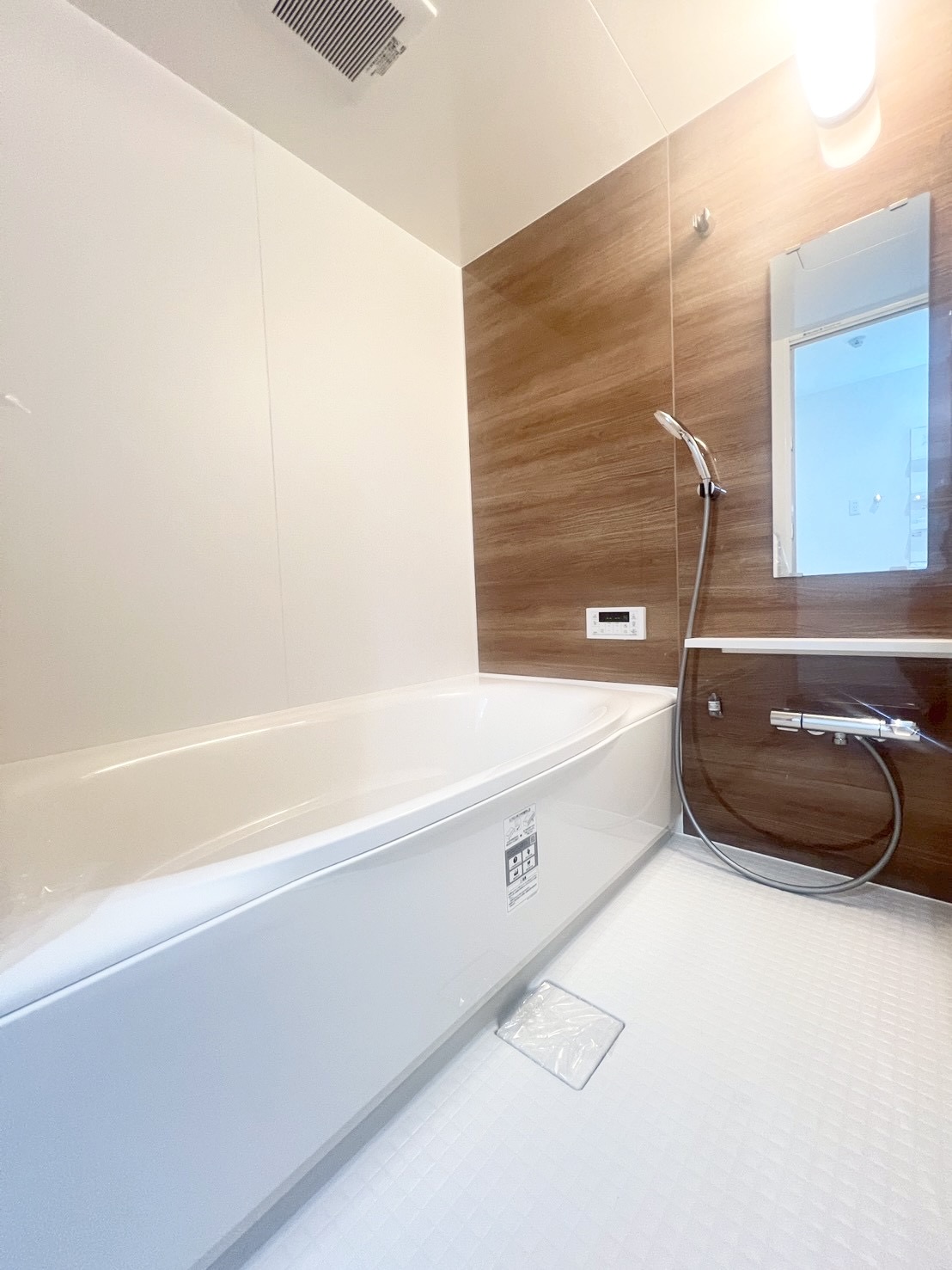 バス・シャワールーム　バスルーム