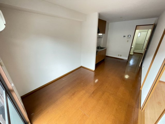 居室・リビング　※別号室写真、現況優先