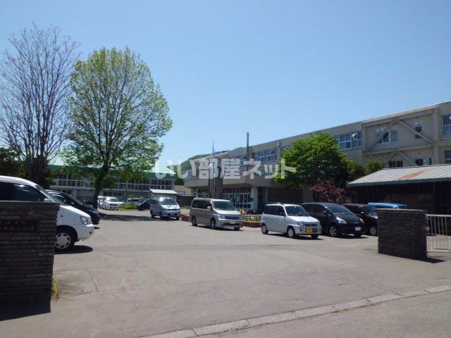 小学校　手稲中央小学校（小学校）まで350m