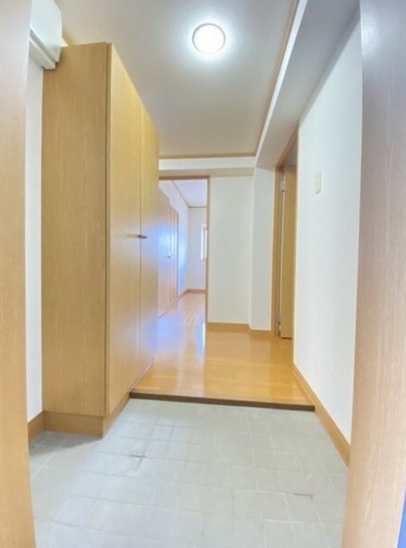 玄関　図面と現状に相違がある場合には現状を優先