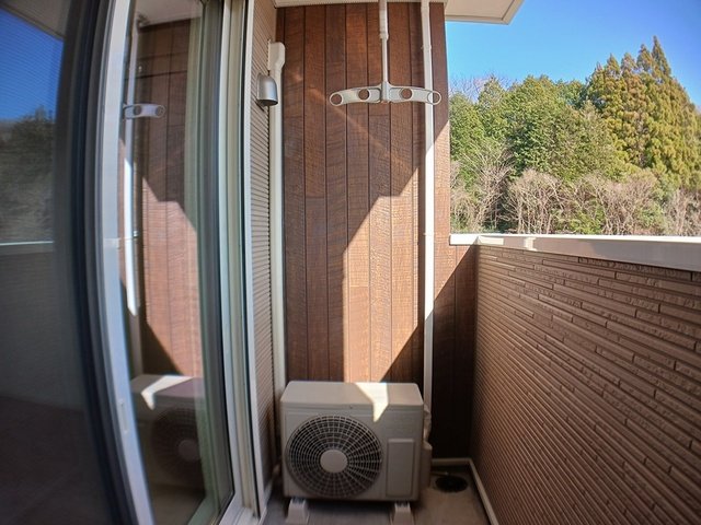 バルコニー　バルコニーからの眺めを楽しみながら食事をしませんか