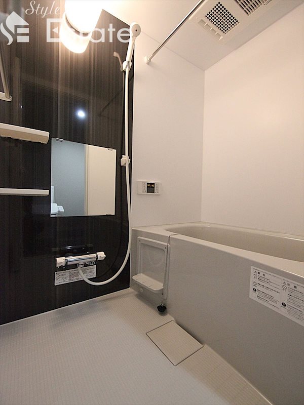 バス・シャワールーム　バスルーム