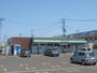 コンビニ　ファミリーマート南福島北店（コンビニ）まで700m