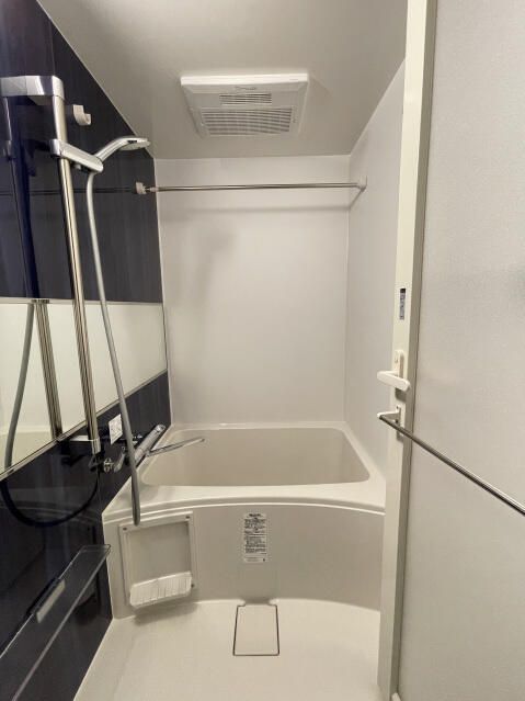 バス・シャワールーム　※別部屋参考写真