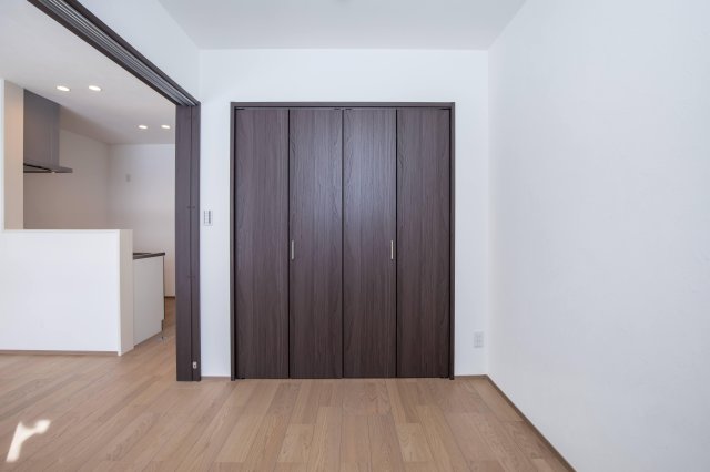 収納　クローゼットを締めるとこんな感じです