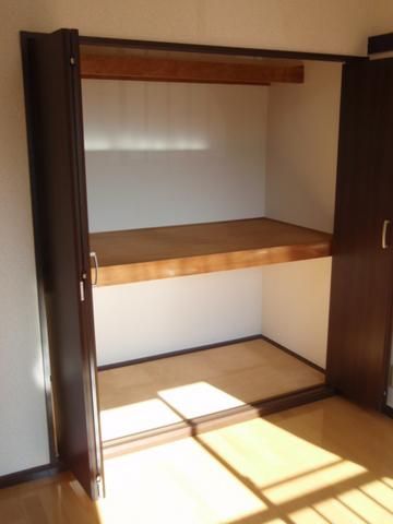 収納　※別号室参考写真です