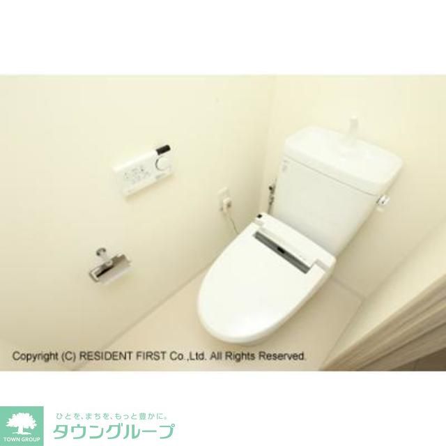 トイレ　※写真は同タイプ住戸です。