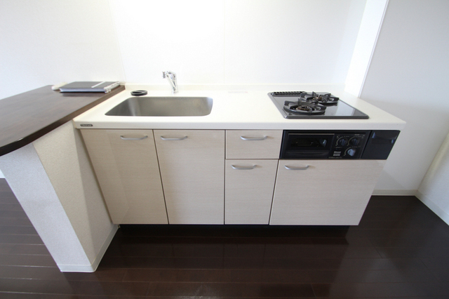キッチン　※同建物内の同間取りのお写真です。
