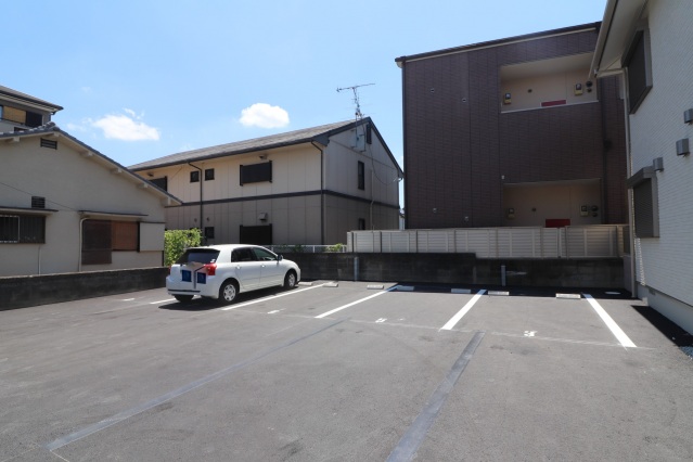 駐車場　駐車場