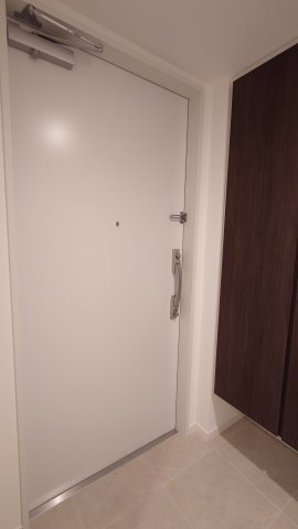 玄関　＊別部屋参照