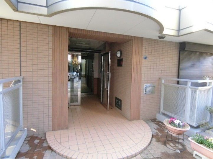 エントランス　☆明るいエントランス☆