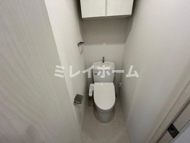 トイレ　同建物内、別のお部屋の参考写真になります。