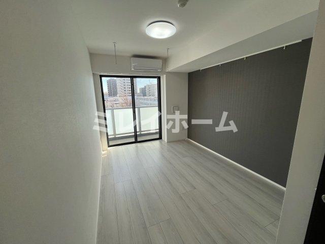 居室・リビング　同建物内、別のお部屋の参考写真になります。