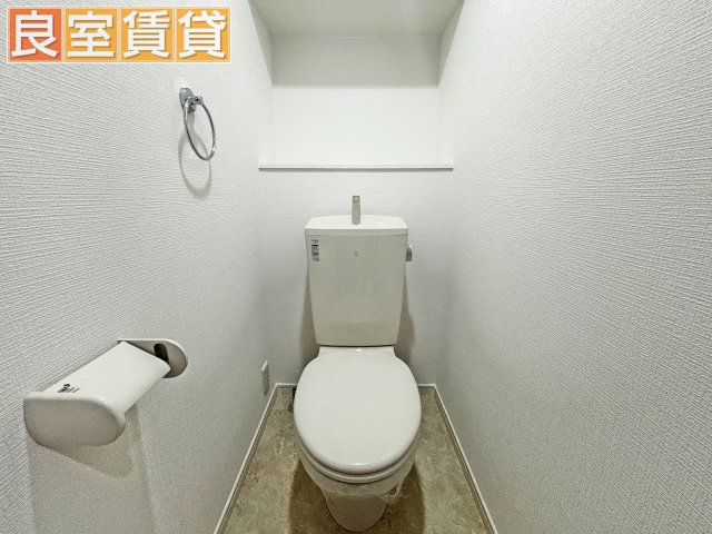 トイレ　※このお写真は同物件の別のお部屋のお写真です。現状優先