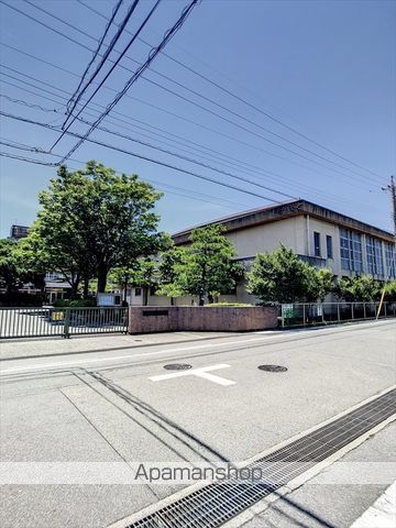 小学校　鶴城小学校（小学校）まで2057m