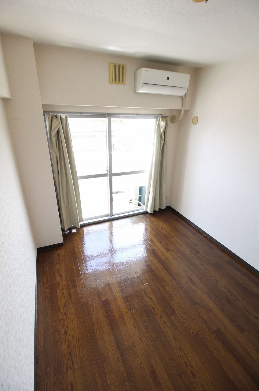 居室・リビング　別の部屋の写真です