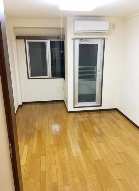 居室・リビング　別部屋の画像を使用しております。