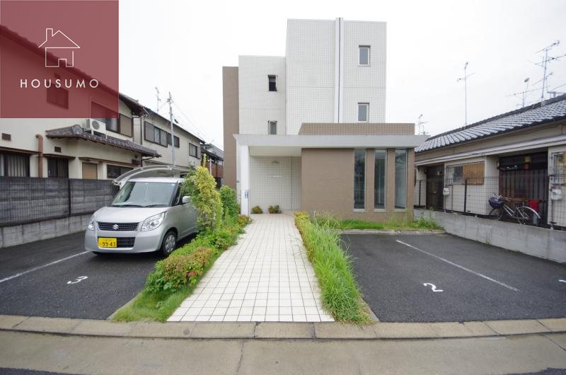 建物外観　落ち着いた雰囲気の外観です
