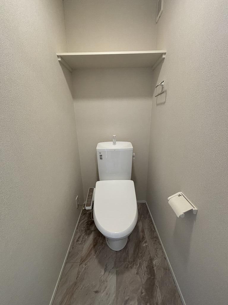 トイレ　※同タイプ写真