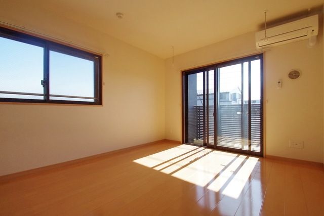 居室・リビング　★お部屋探しはタウンハウジング稲田堤店まで★