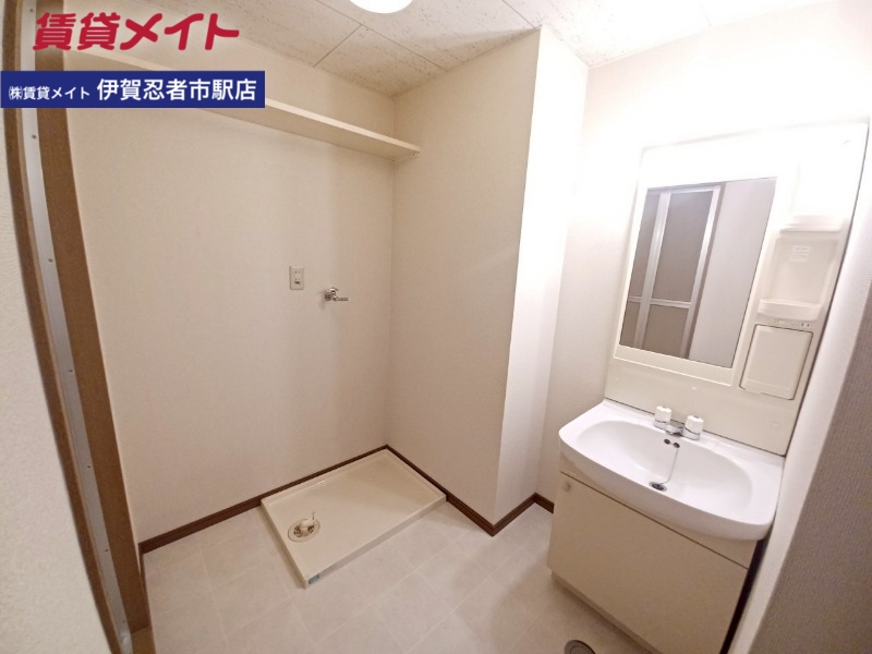 洗面設備　別部屋参考写真となります。