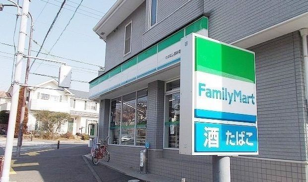 コンビニ　ファミリーマートたかはし吉井店（コンビニ）まで463m