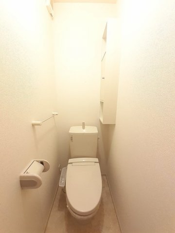トイレ　コンパクトで使いやすいトイレです
