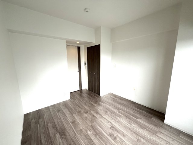 アルティザ江坂の居間写真
