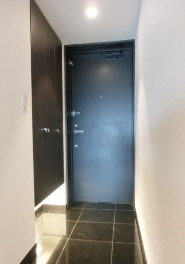 玄関　★《見学予約受付中》★仲介手数料は半月分《0.54ヶ月分》！