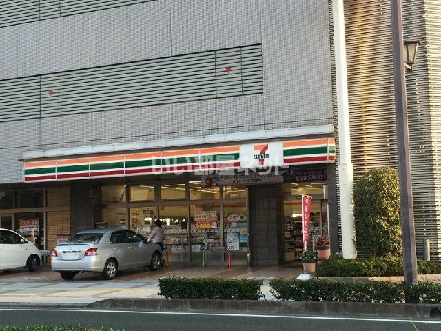 コンビニ　セブンイレブン 浜松イーストタウン店（コンビニ）まで540m