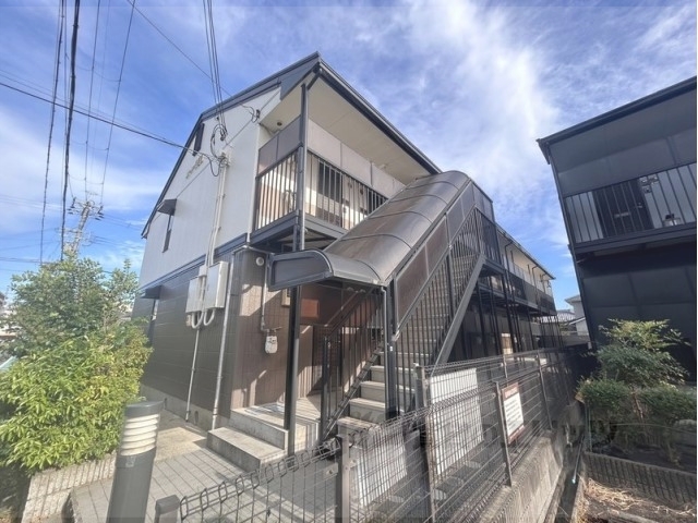 シャレー神宮前の外観写真