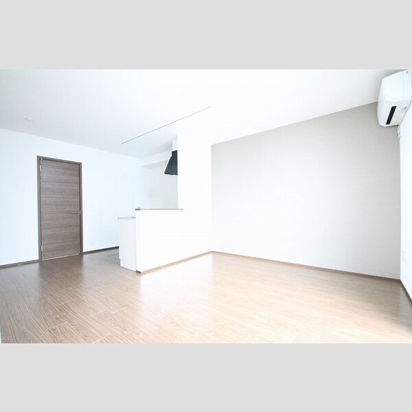 Maisonette land 次木Bの居間写真