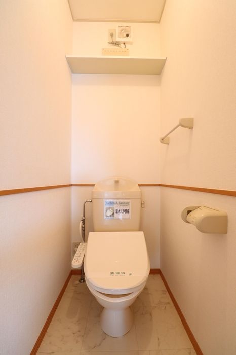 富山地鉄不二越上滝 朝菜町駅 徒歩9分 2階建 築25年のトイレ写真