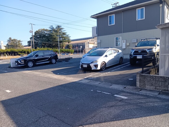 駐車場　駐車場
