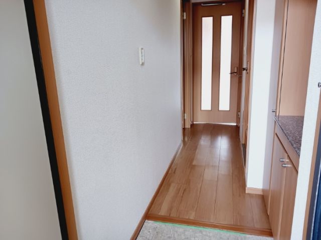 オネスティ ユー カレントの玄関写真
