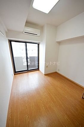 アクティブミレニアム中延の居間写真