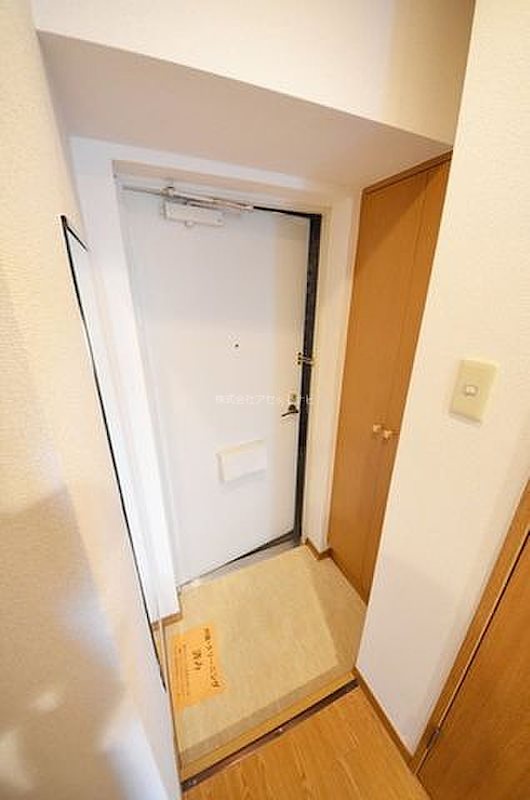 アクティブミレニアム中延の玄関写真