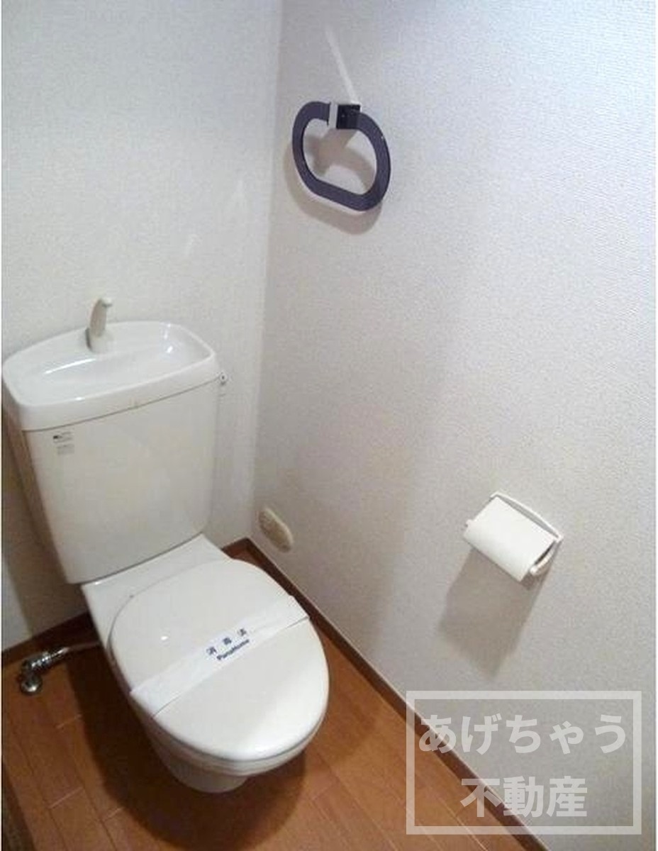 ＪＲ中央線 東中野駅 徒歩7分 4階建 築24年のトイレ写真