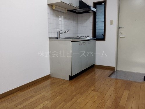 居室・リビング　※別号室参考写真