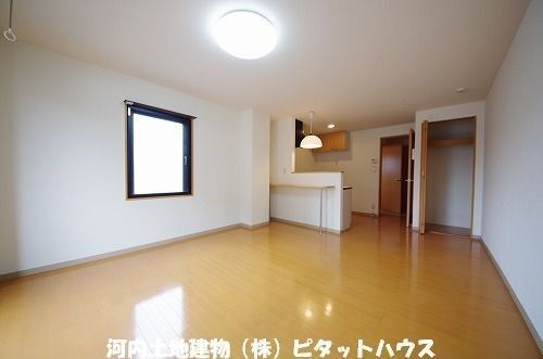 クライムドアIIの居間写真