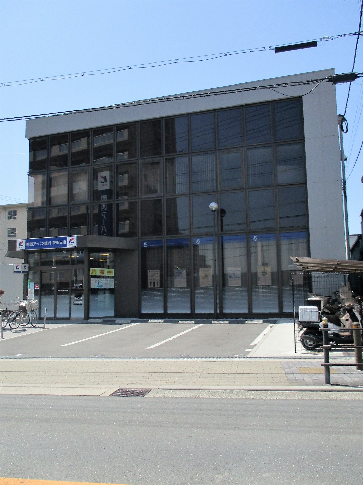 銀行　関西アーバン銀行茨田支店（銀行）まで829m