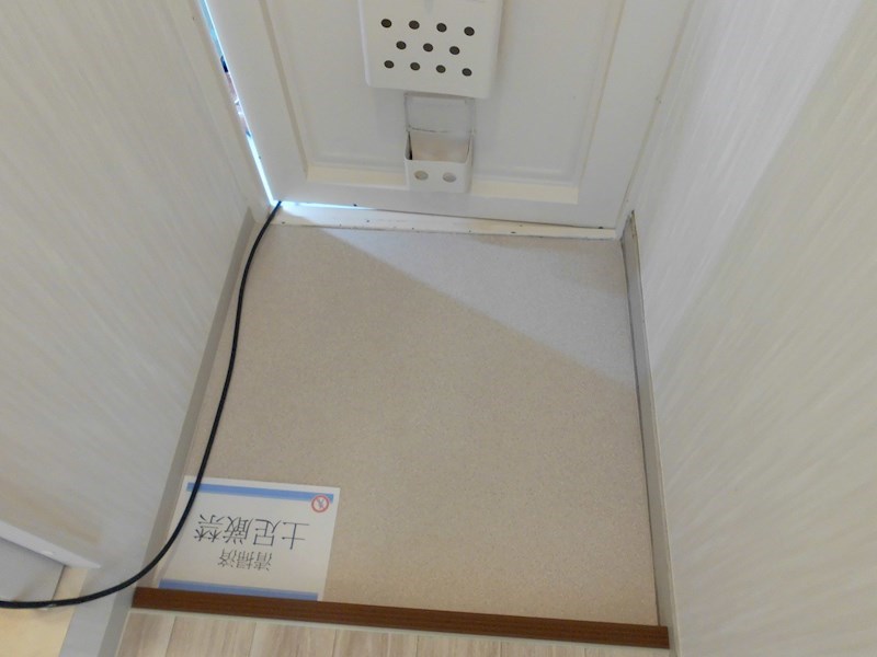 農住団地A棟の玄関写真