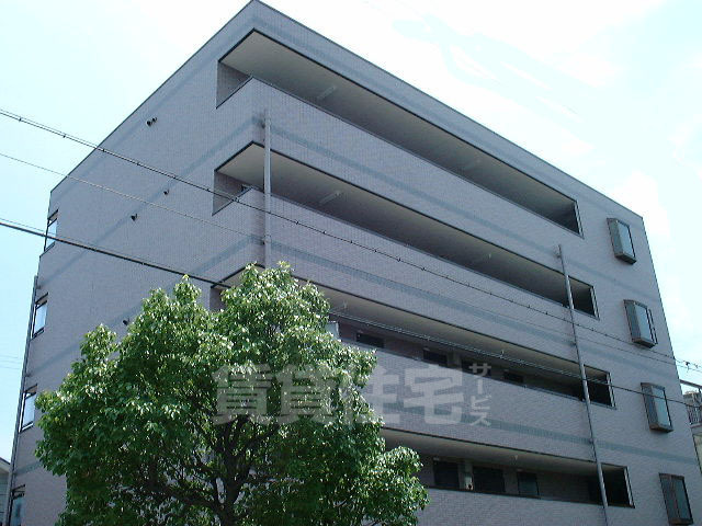 堺市東区白鷺町のマンションの建物外観