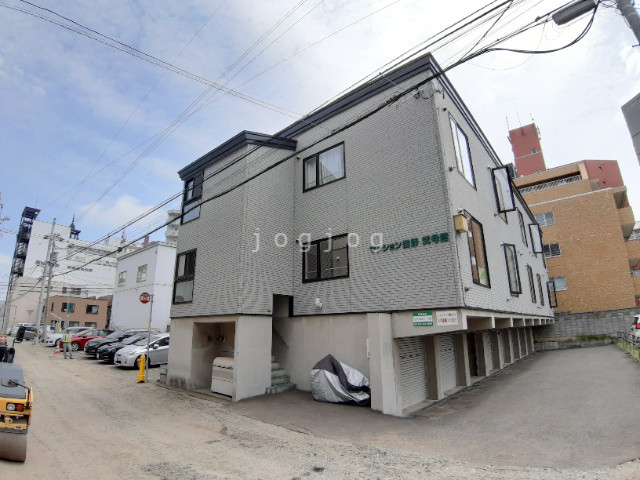 マンション浅野弐号館の建物外観