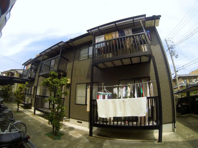 兵庫県宝塚市星の荘（アパート）の賃貸物件の外観