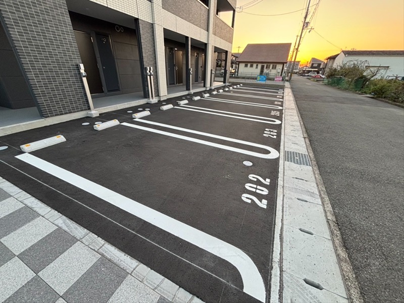 【姫路市大津区北天満町のアパートの駐車場】