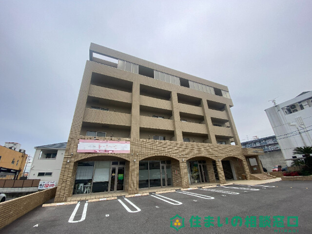 岡崎市若松東のマンションの建物外観