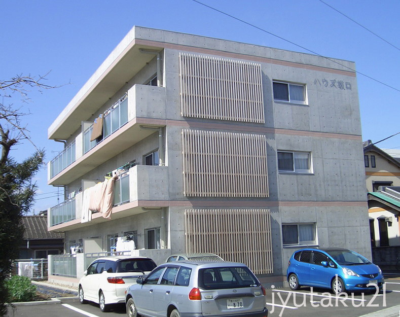 徳島市春日のマンションの建物外観