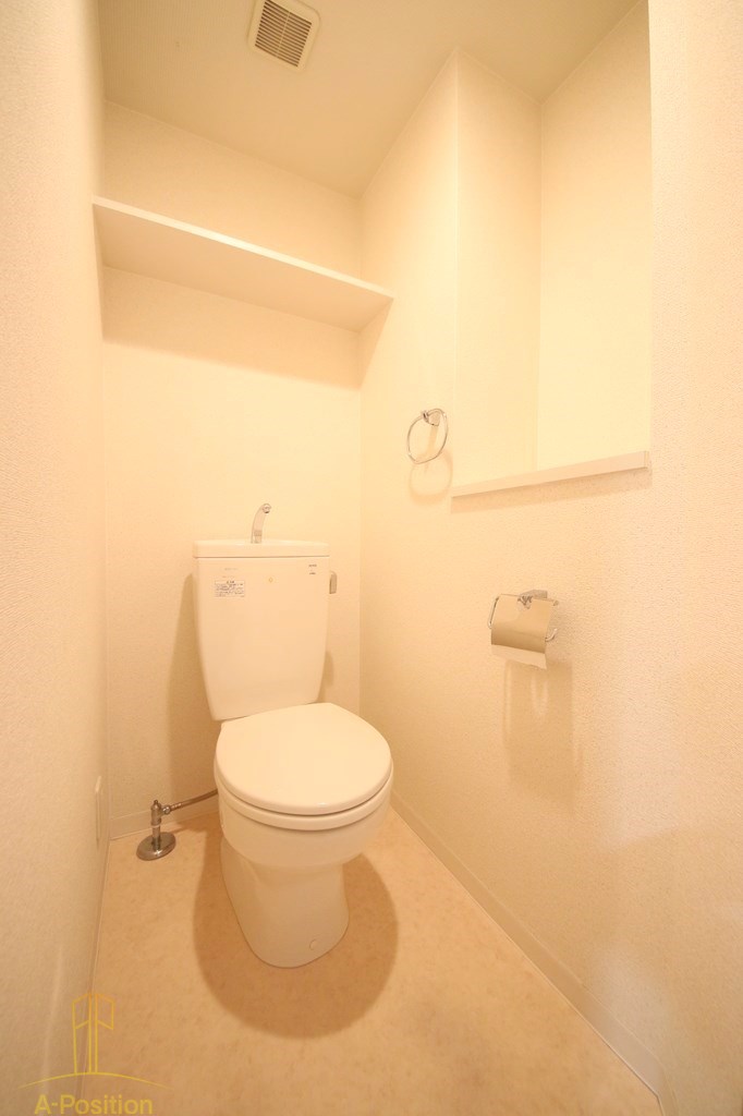トイレ　プレサンス本町プライム